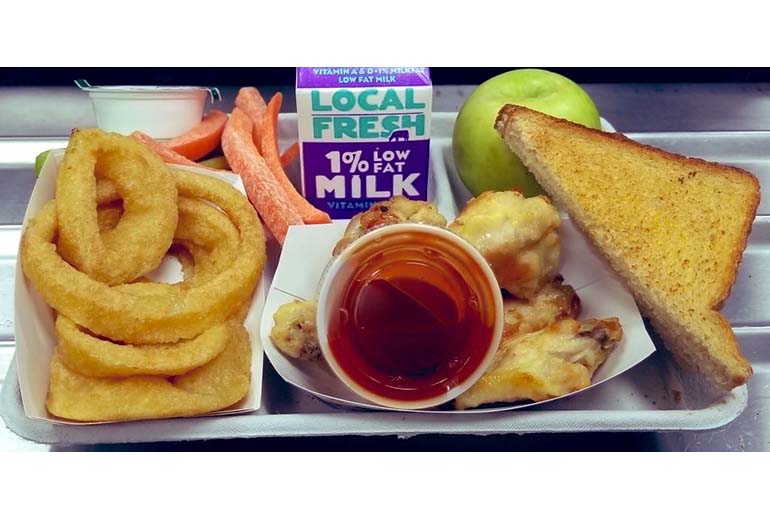 foodmanagement's tweet photo. Bowling Green Schools spice up school lunch https://t.co/klEcL7EeAn https://t.co/vMusBNgOjJ
