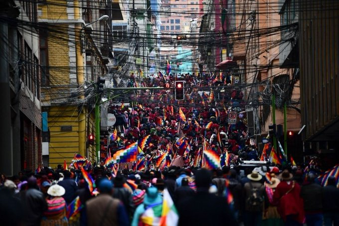 mviscalla's tweet photo. Juristas, ONGs, movimientos sociales y sindicales de diferentes regiones del mundo solicitan a @mbachelet condenar el #GolpeDeEstado contra #EvoMorales y las violaciones de DDHH q se están produciendo en #Bolivia 

Comunicado aquí: https://t.co/YgA3rRCHcc https://t.co/V3sGjdPKe2