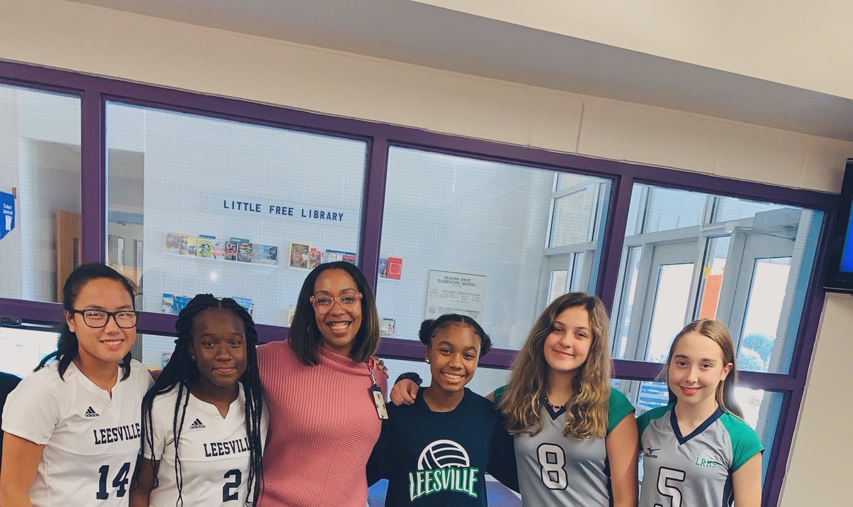MariahAWalker's tweet photo. They grow so fast π!! Parents as you know, babies donβt keep! Though students will outgrow these halls and this nest, they will never outgrow my heart!! Thankful to have a few more months with some of our 8th graders! #LadyHawks #HawkVille ππππ#LeesvilleLoonies @LRMSPride https://t.co/5RpStyP3cG