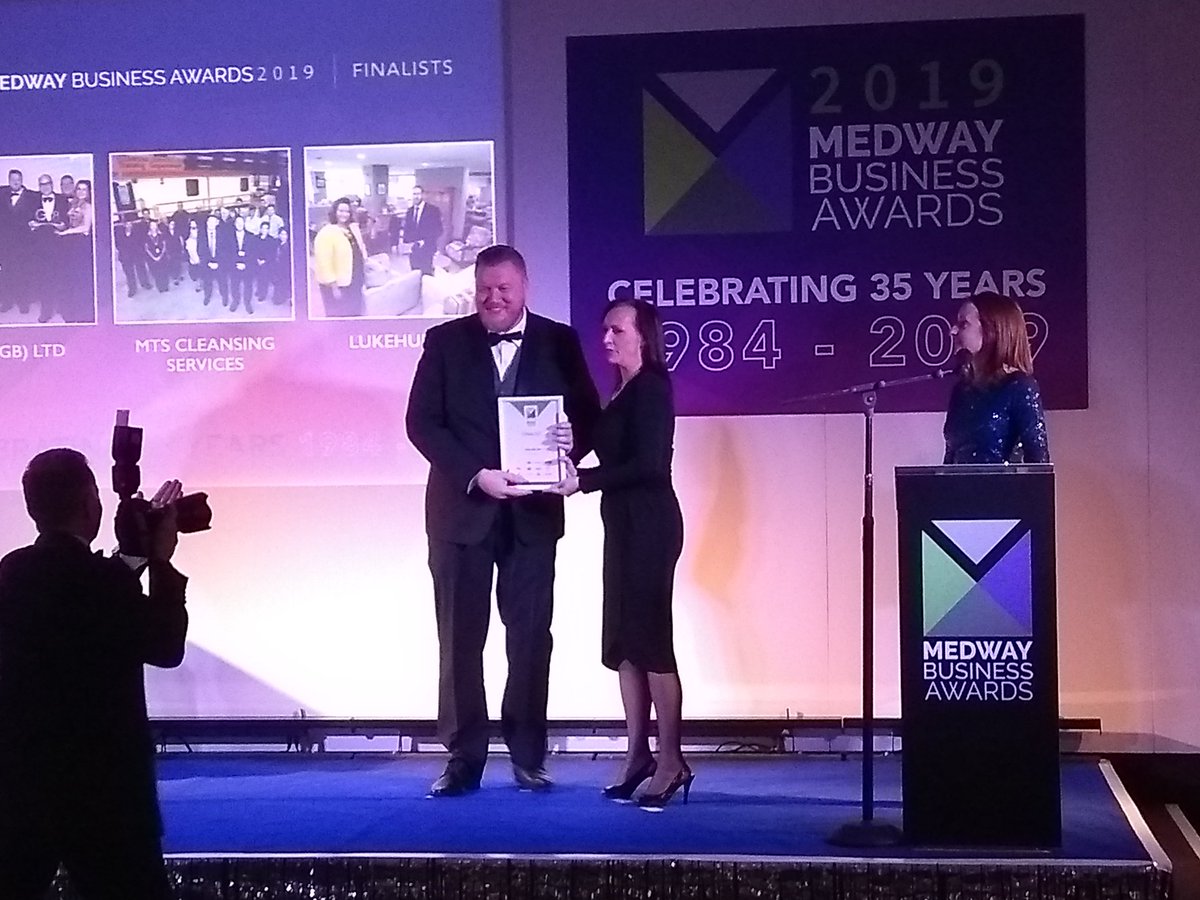 VBHGB's tweet photo. The boss receiving our finalists certificate @MedwayBusAwards #mfa19 https://t.co/AWpE0MSdAI