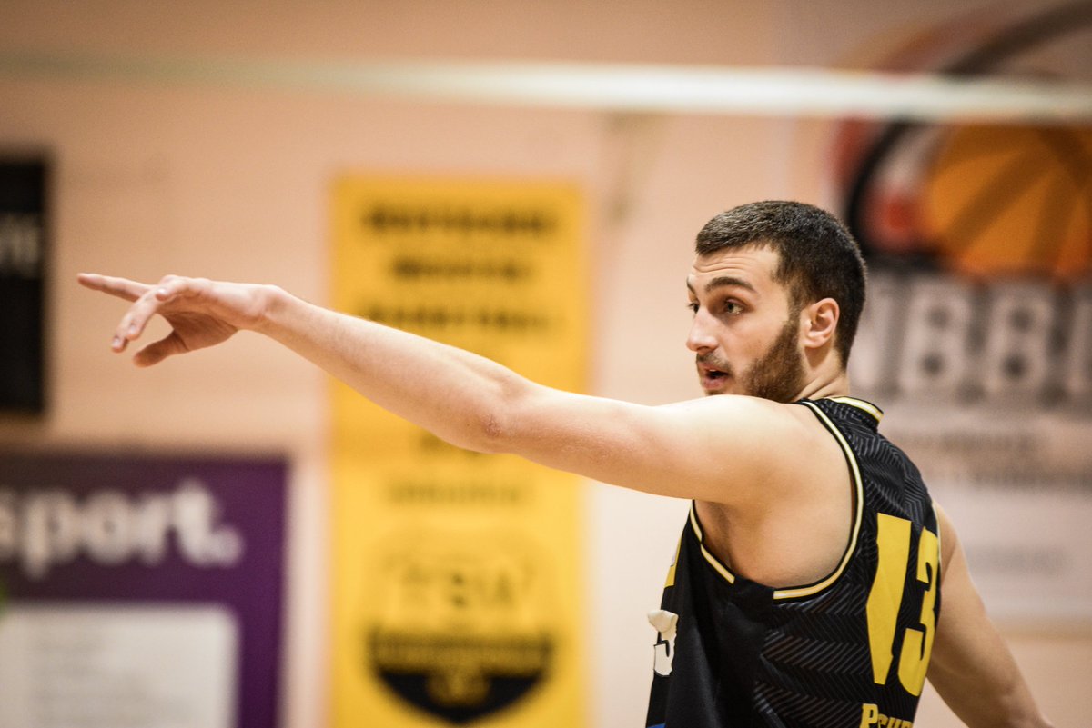BBA_Ludwigsburg's tweet photo. 😤💪✅ Unter fleißiger Mithilfe von Radii #Caisin und Ariel #Hukporti, die beide am 4⃣. Spieltag ihr Saison-Debüt in der @dieNBBL feiern, siegt unser #U19-Team 77:53 bei @BroseBamberg und bleibt damit ungeschlagen an der Tabellenspitze!
#turbofuertalente | Fotos: Lina #Ahlf. https://t.co/EvznQBbjD6