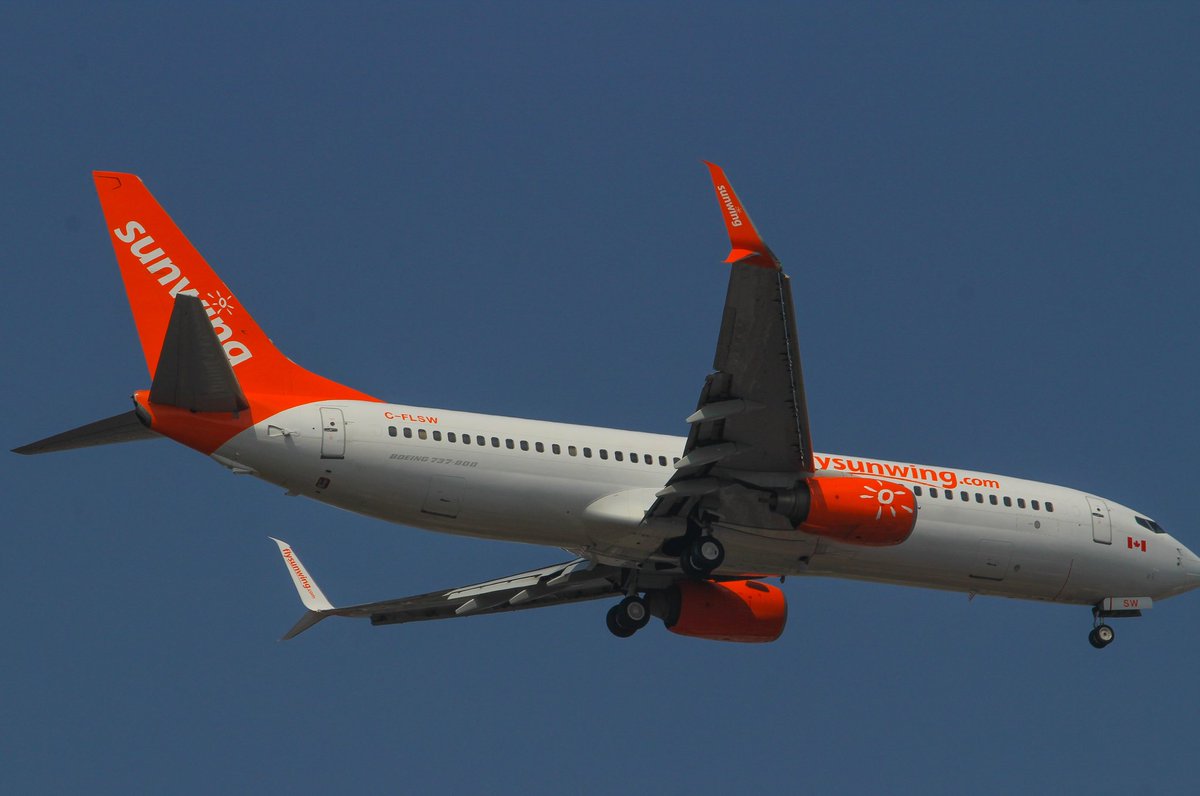 XBRomeoDeltaYan's tweet photo. El visitante sorpresa de hoy 😁
#flysunwing #sunwingairlines #boeing737 #avgeek #planespotting #aviationphotography #aviationdaily #aviationlovers #aviation #planes https://t.co/MEVFewennU