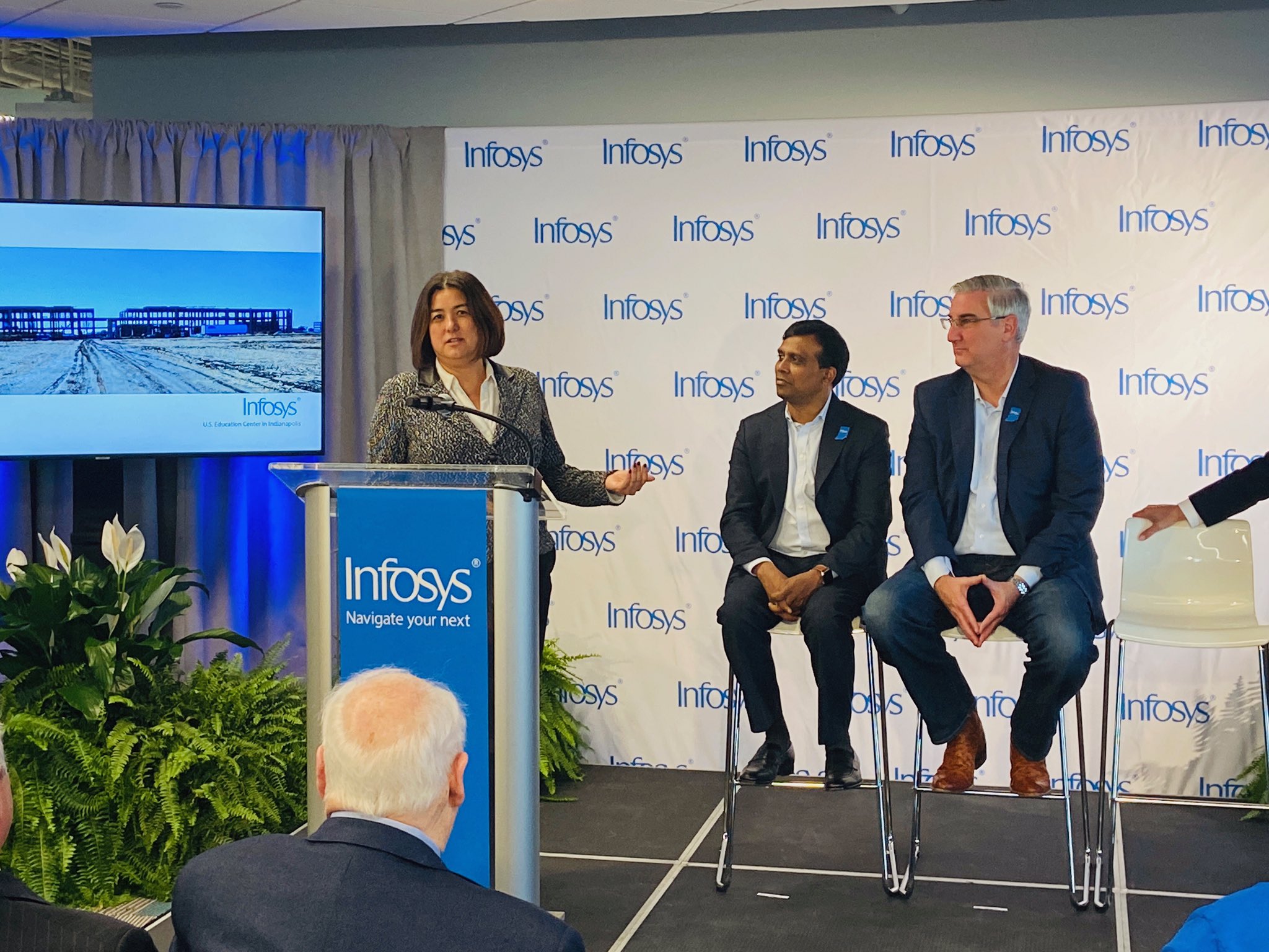 Infosys USA en Twitter: "„We are a believer in what Infosys is doing in talent development, investment, diversity and finding an untapped talent pool right here in the Midwest.“ - @NancyBerce, CIO, @