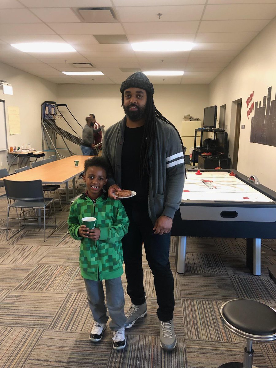 LangdonDC's tweet photo. #LangdonDC goes #DonutsforDad! Today we had our 1st annual Donuts for Dad sponsored by our Fatherhood Committee. https://t.co/9h9gpA4Dn5