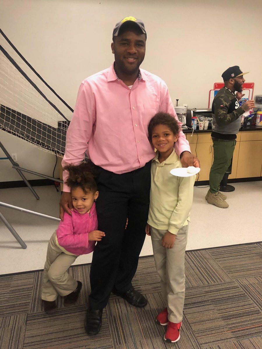 LangdonDC's tweet photo. #LangdonDC goes #DonutsforDad! Today we had our 1st annual Donuts for Dad sponsored by our Fatherhood Committee. https://t.co/9h9gpA4Dn5