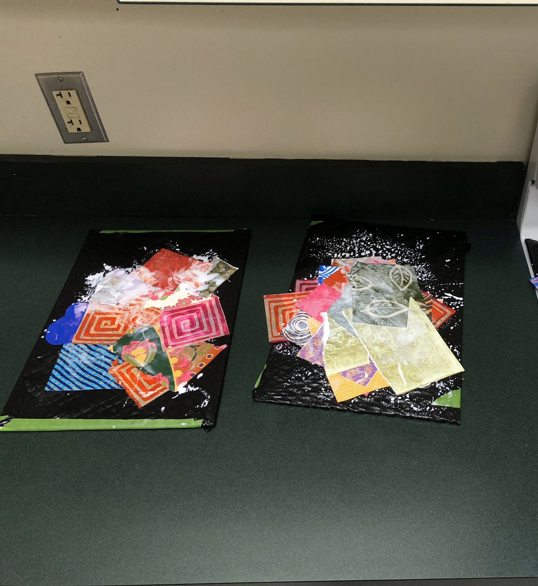 braly_b's tweet photo. My kids had the opportunity to team up with Art 4 All for the next few weeks. I enjoyed watching their creativity to come to light. Excited to see the finished product...a quilt! #wearedeland https://t.co/YXFmLB7znH