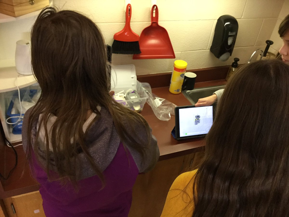 We have started building our “Class Pets” - our robots from <a href="/JIMURobot/">JIMU Robot</a> ! In 5th Grade, we have a TankBot, a PenguinBot, and a UnicornBot! It will take us a few weeks, but I can’t wait to see all the amazing things the kiddos do with them <a href="/BRN_Elementary/">Brown Elementary</a> #brnbears #brnbearscode