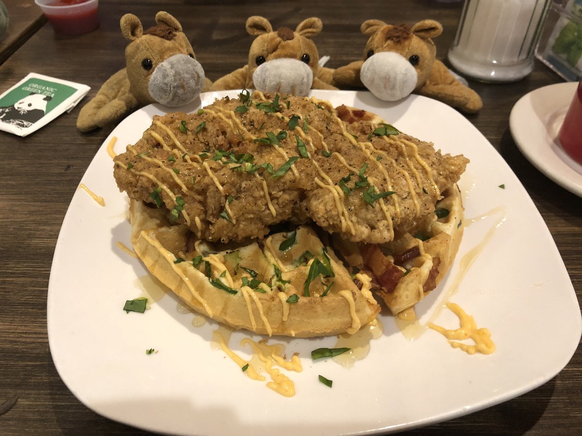 wafflebeebz's tweet photo. #meijersimplygive Chicken and Waffles at Bristol in Statesville! https://t.co/iSalyBgfa8