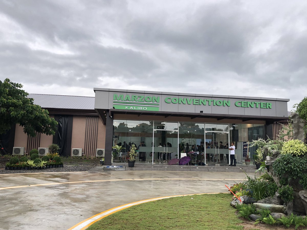 avhs_byla's tweet photo. The long season of waiting is over as the day of the event has finally arrived!

To our 600 Aklanon youth delegates, the registration booths are stationed at the entrance of Marzon Convention Center, all ready for your arrival. Be sure to register before 8 AM

#VENTURE2
#AVHSBYLA https://t.co/9Msaj7SEp2