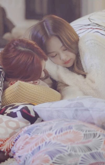 JISOO IN YOUR AREA🐢🐰 tweet media
