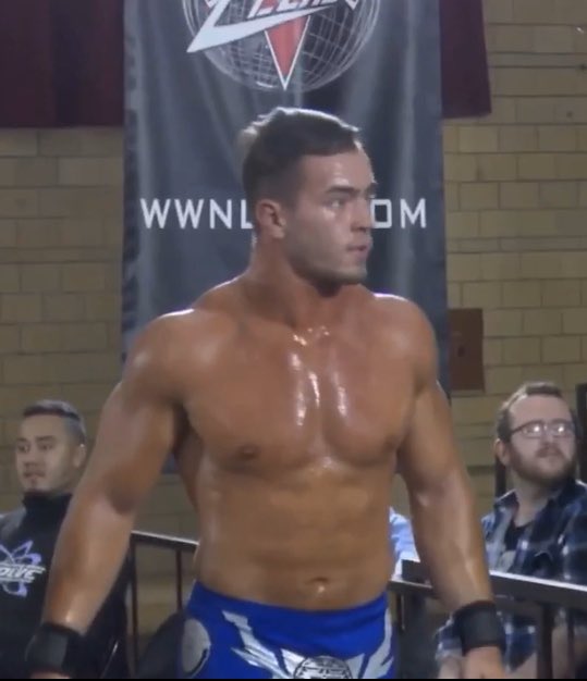 Austinhotty69's tweet photo. #austintheory #nxt #evolve #sweatyabs #muscle #spandex https://t.co/Akae9l4SQf