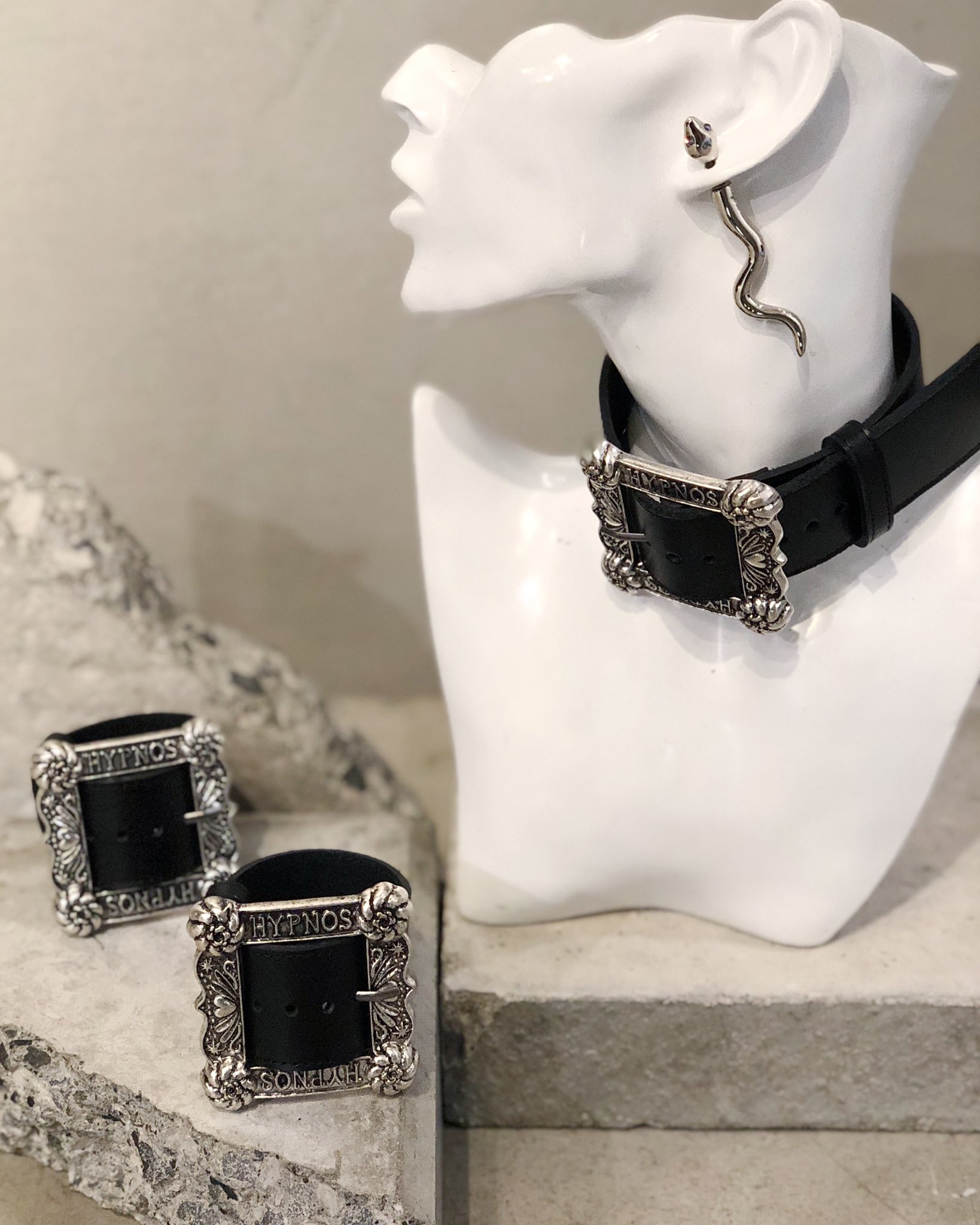 パメオポーズ HYPNOS BUCKLE バングル チョーカー - 通販 - wayambaads.com