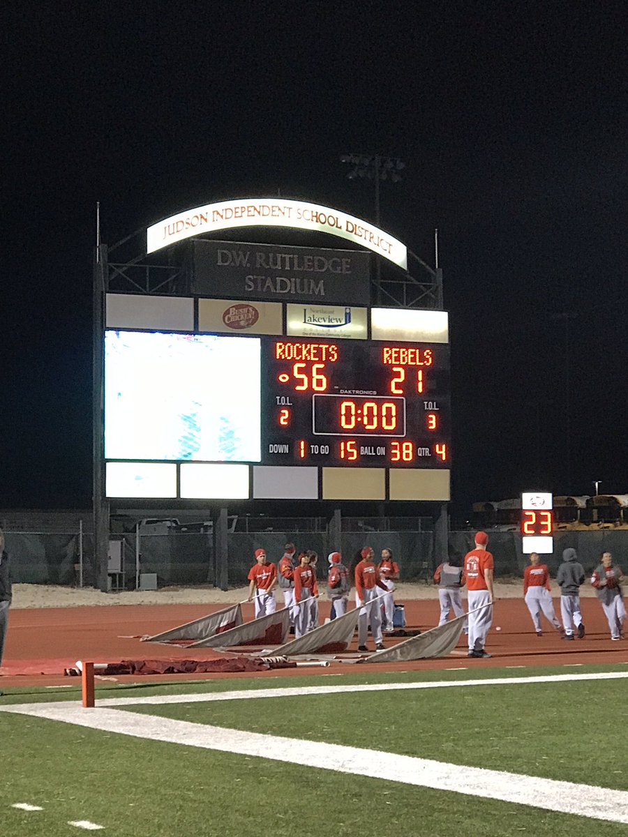 thefuelonline's tweet photo. Football beats Hays! They’ll face the winner if O’Connor and Reagan. #RocketPride https://t.co/kuwcNRScVV