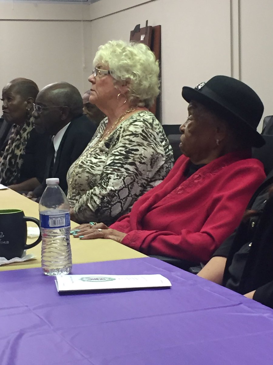 unrprofessor's tweet photo. The Omega Psi Phi Nu Nu Chapter honored Evelyn Mount (red suit) who, for many years, provided Reno area families in need with Thanksgiving meals. https://t.co/1pKBjC1qdt