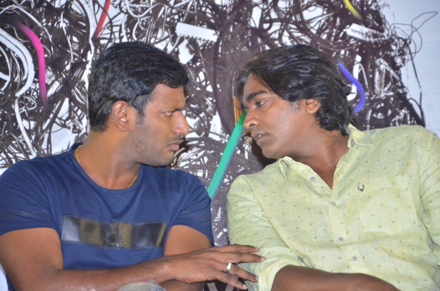 Ansari0401's tweet photo. #SangaTamizhan releasing today with our #Puratchithalapathy anna @VishalKOfficial's #Action. 
Best wishes to two movies will hit the boxoffice gross .

#ActionFromToday
#SangaTamizhanFromToday ! #MakkalSelvan @VijaySethuOffl !  ! @VishalAnnafan https://t.co/TdrTis1pDk