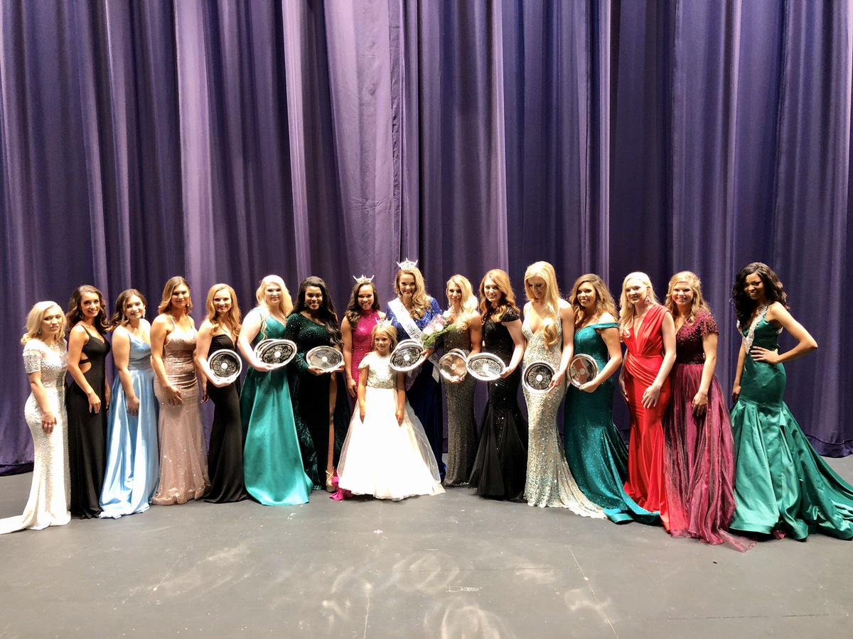 teamDogsHouse's tweet image. Congratulations to Hannah Hagerman on becoming Miss UCA 2020 and a special thanks to Ebony Mitchell for her amazing year representing UCA as Miss UCA 2019! @ucabears