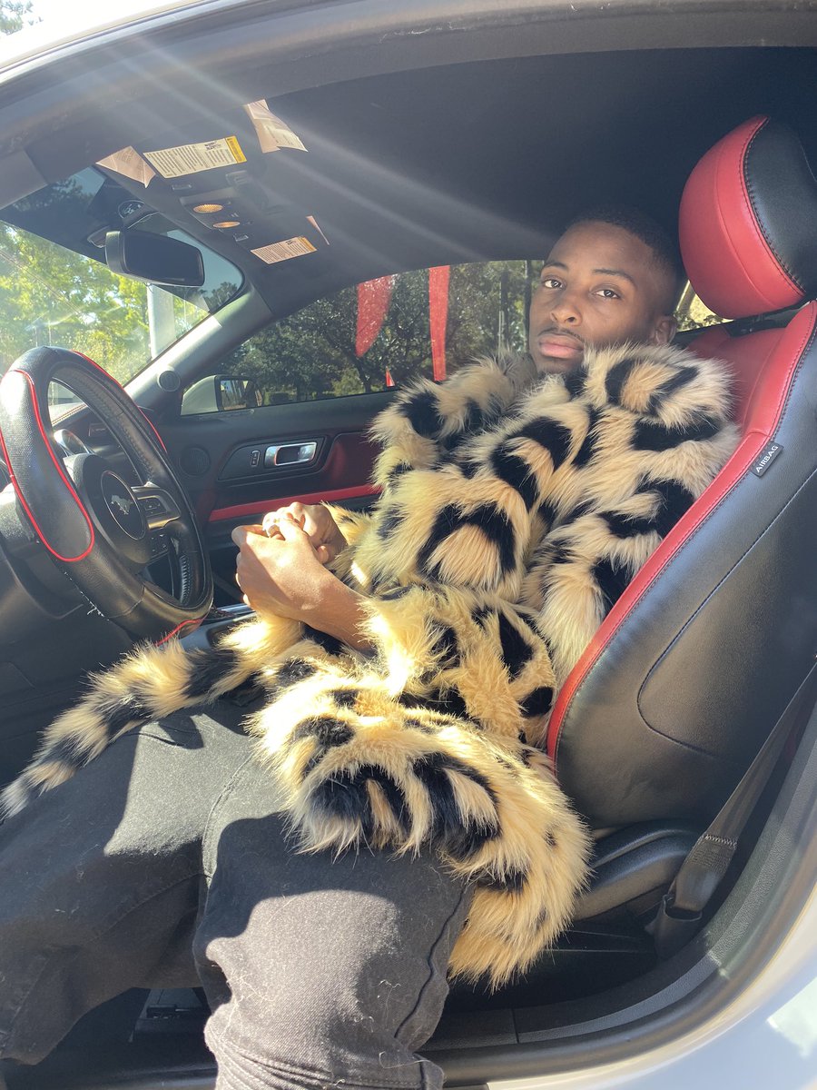 Funnymike's tweet photo. Self made nigga https://t.co/Zf2cMVzfur