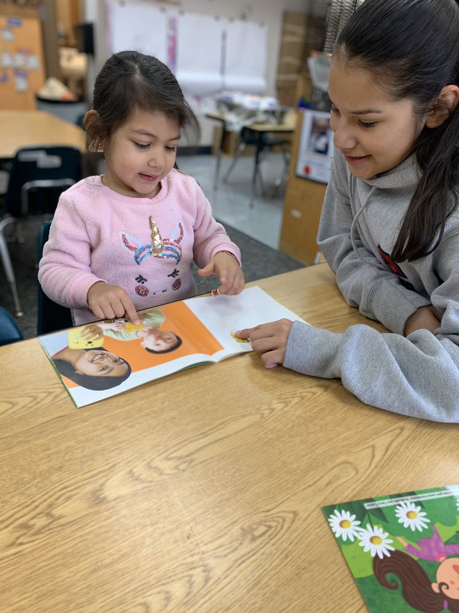 KathyWeGo33's tweet photo. Thank you to the middle school students for sharing the books they created to our preschoolers! Some even participated in a preschool shake break! #D33proud https://t.co/MMKWuKaiDI