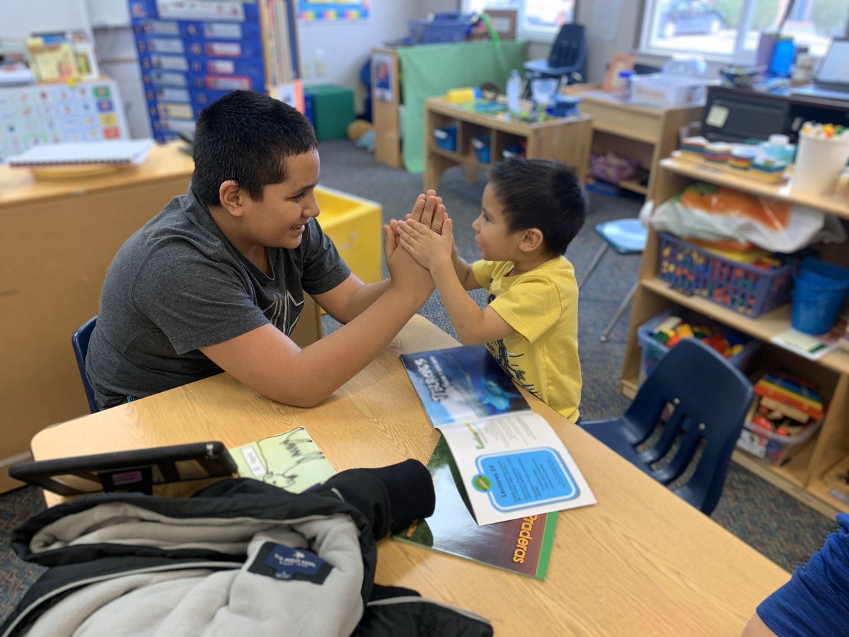 KathyWeGo33's tweet photo. Thank you to the middle school students for sharing the books they created to our preschoolers! Some even participated in a preschool shake break! #D33proud https://t.co/MMKWuKaiDI