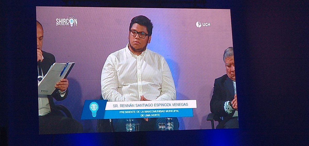 6_bily's tweet photo. #SHIRCON2019
#SomosUCH
@uchperu
@ieeeuch
Grandes personajes en el cierre del SHIRCON, Sorprende la visita del alcalde de Puente Piedra. https://t.co/WsYiIfuQTJ