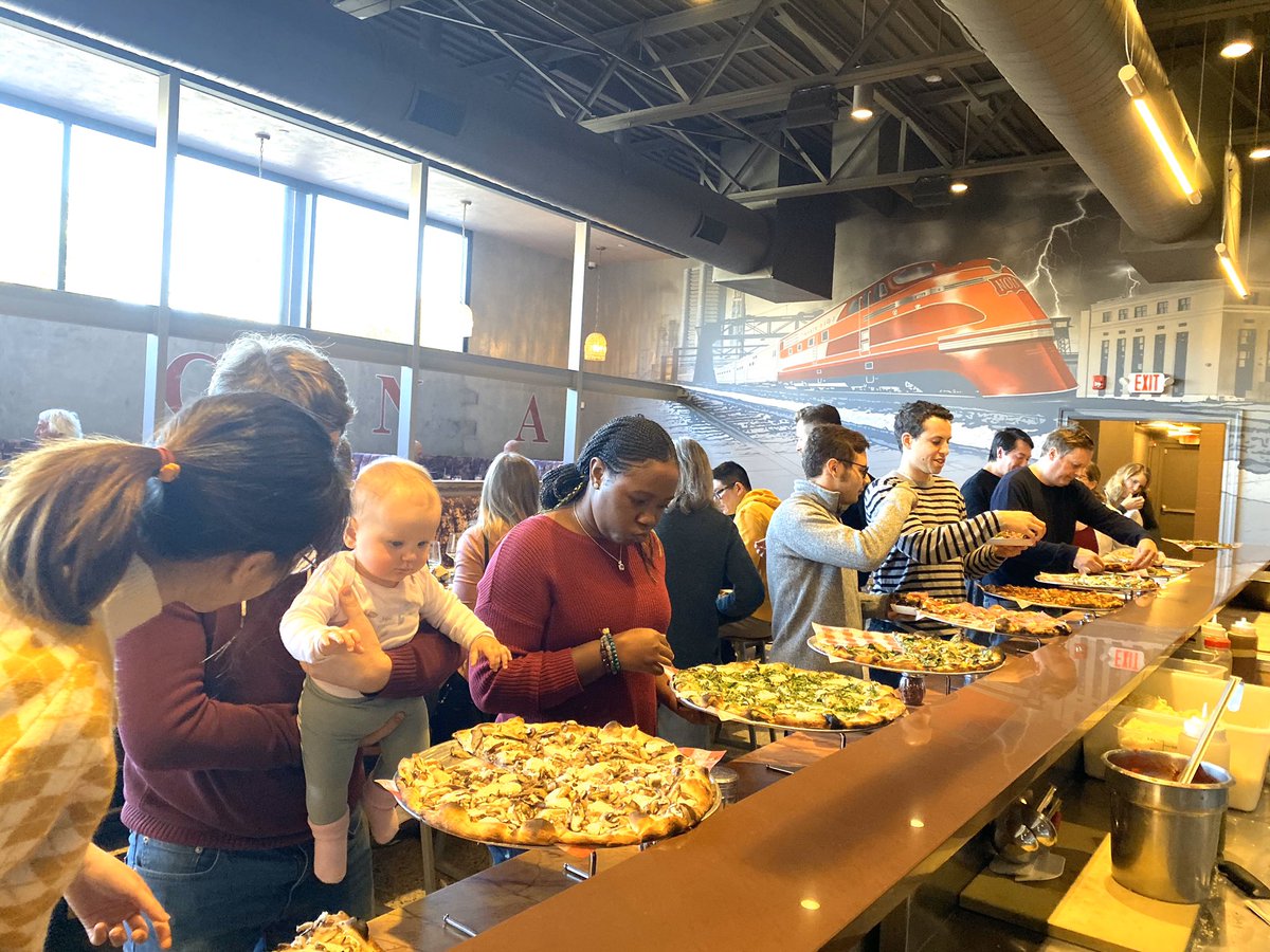 KaminskiMed's tweet photo. When you say FAREWELL and GOOD LUCK to a superb lab member & committed partner in the fight to #CureIPF Thank you Dr. Milica Vukmirovic for amazing 5 years!! #BestTrainees #SweetAndSourFriday #NewHavenPizza https://t.co/RjHh9qidzs