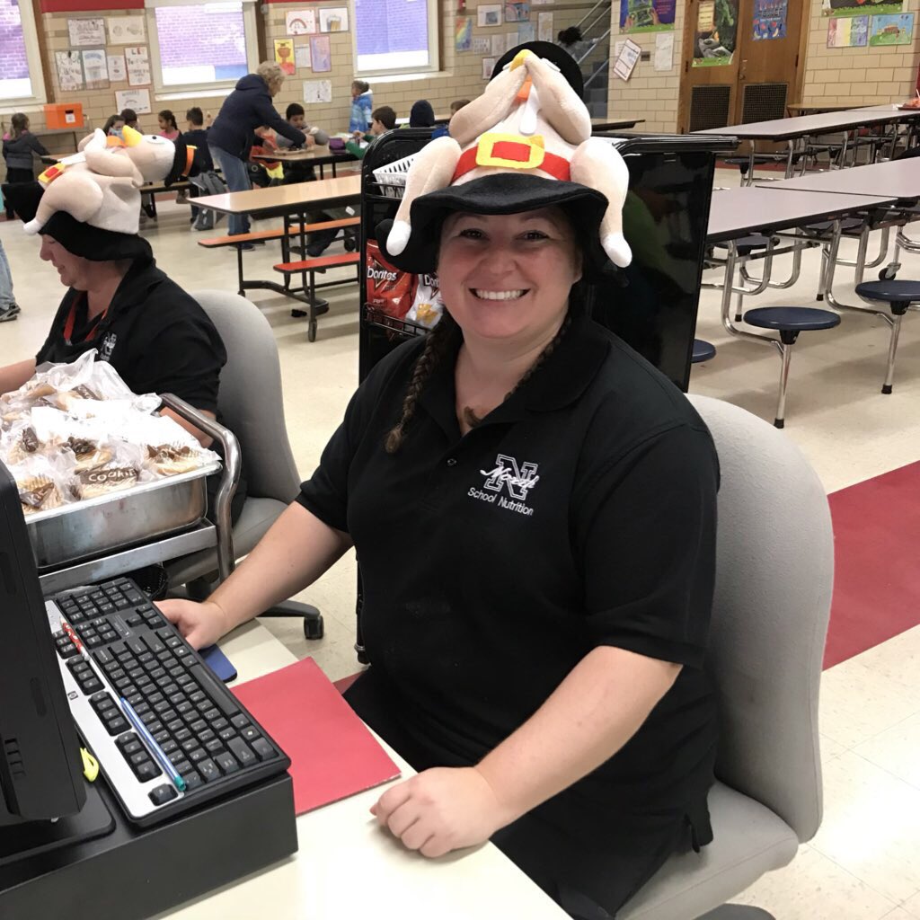 MsAugoustakis's tweet photo. Delicious Turkey dinner for lunch today at school made with extra love! 🦃 Love our lunch ladies! ❤️@NASchoolMeals @CommunityComets https://t.co/HzYWyhOGEM