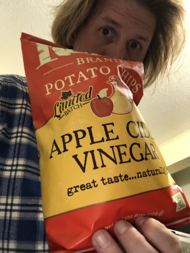 OrSurvivor's tweet photo. @jessicalewis89 @kettlebrand I finally found them... plenty of salt to be found related to this episode to add to the delicious apple vinegar flavor! #nosaltneeded #limitedbatch https://t.co/HQHGS0hgOt