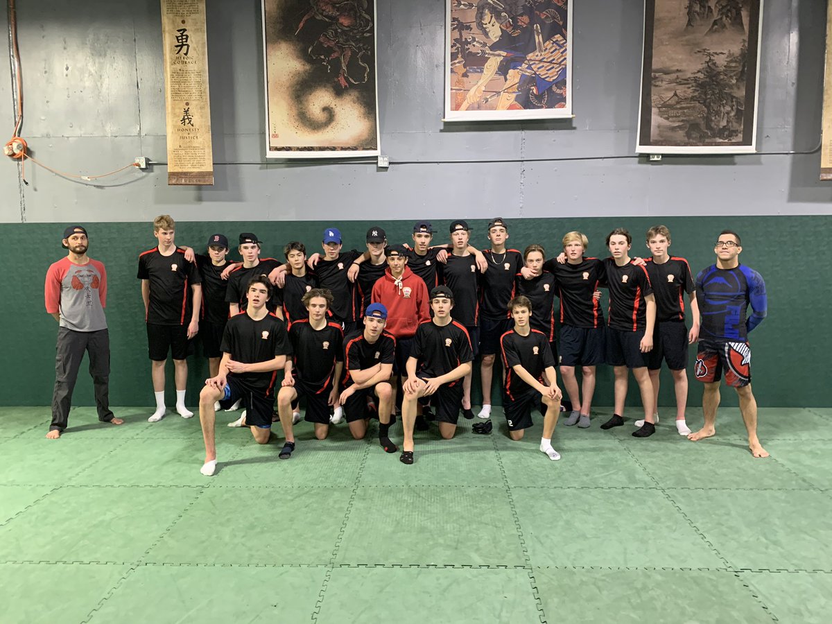 The Flames jump into the Octogan for a team builder 🔥Thanks to <a href="/CardinalMMA/">CardinalMMA</a> for an awesome experience!