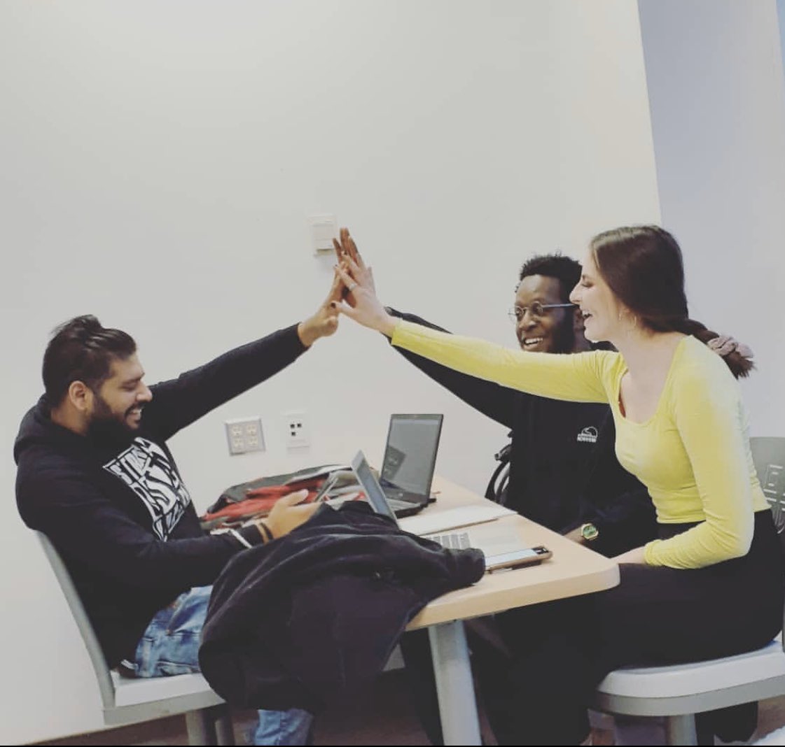Millennial_AM's tweet photo. a lot has happened this week! 3 co-writing session and a photo shoot 📸 https://t.co/RMbJDkQkIE