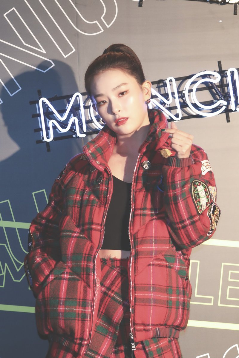 HappyMoment_210's tweet photo. 191107 3p
Happy Moment.
#슬기 #레드벨벳 #Seulgi #RedVelvet https://t.co/AkWHN3ujkl