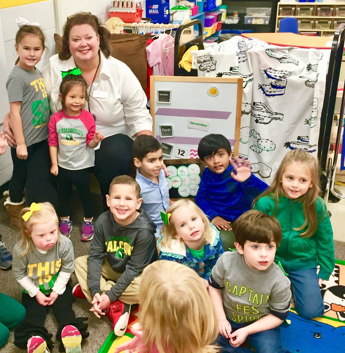 GibsonAlderman's tweet photo. Such a fun day reading to PreK classes at Farmington Elementary! Sick Day for Amos McGee was a hit! #farmingtonisfamily #communityreaderday https://t.co/CVx1hT1151