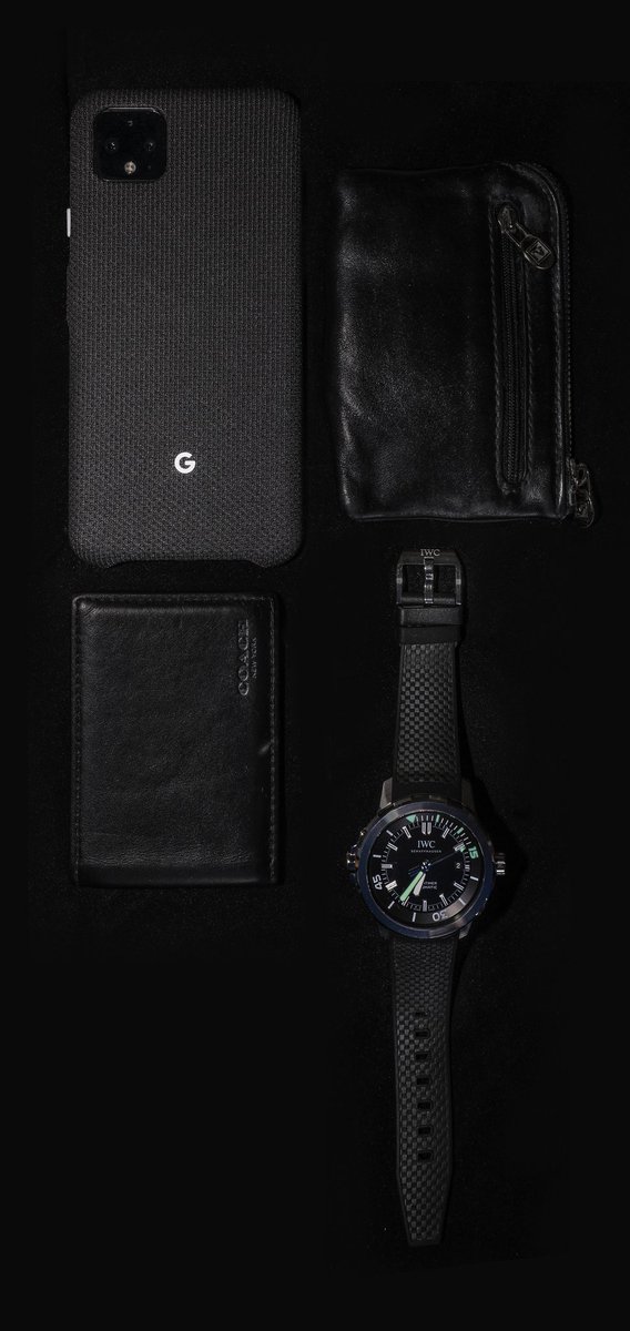 CalvinSeah's tweet photo. What's with me when I go out.

#madebygoogle #GooglePixel4 #Googlepixel4xl #IWC #coach https://t.co/1p6lshxDWV