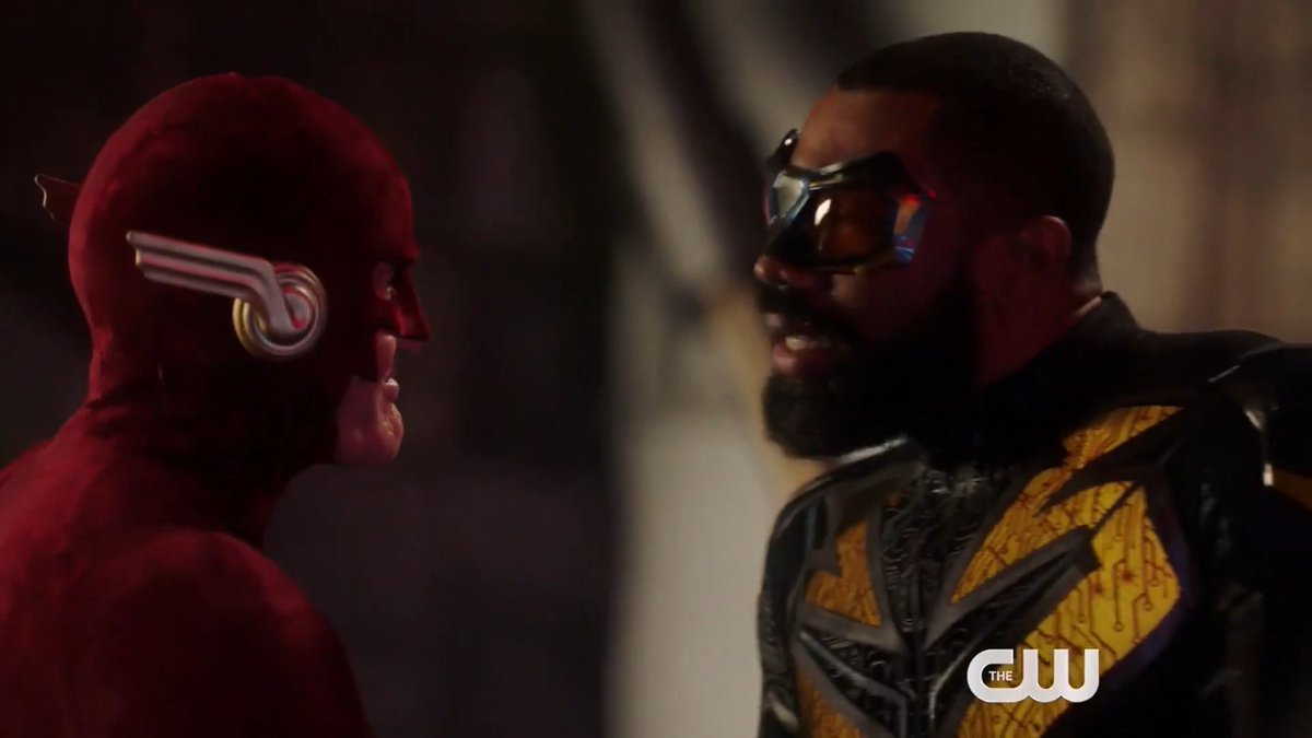 AwesomEmergency's tweet photo. He Back! #TheFlash #90sFlash @JohnWesleyShipp https://t.co/oMlno2RduO