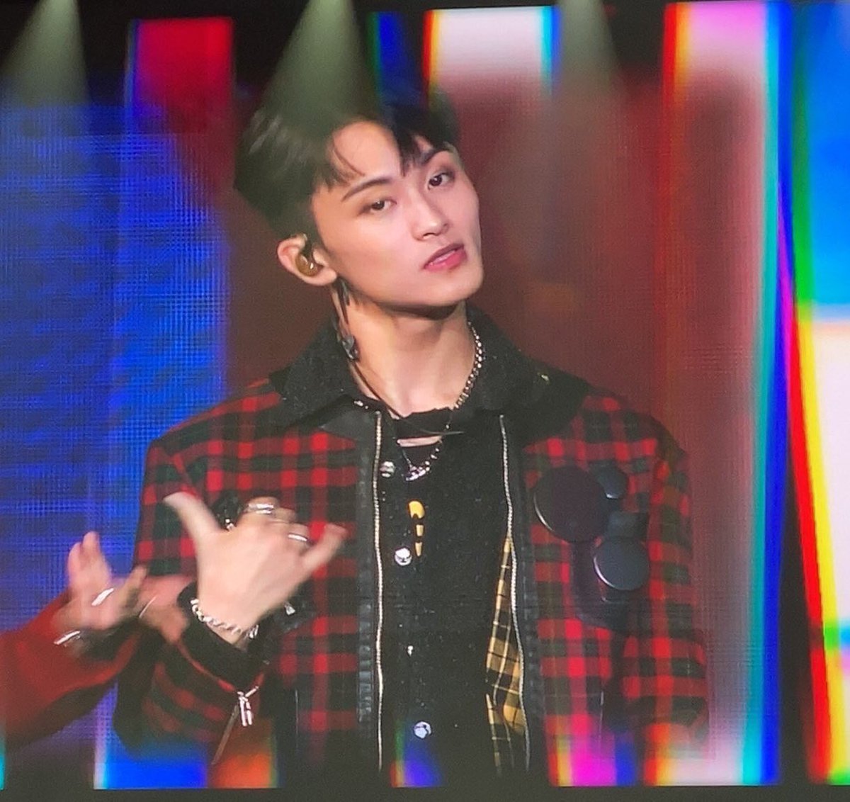 Ieefly's tweet photo. if he didn’t do the tongue click then what was the point #WeGotYouMark https://t.co/zzvt0C6CeA