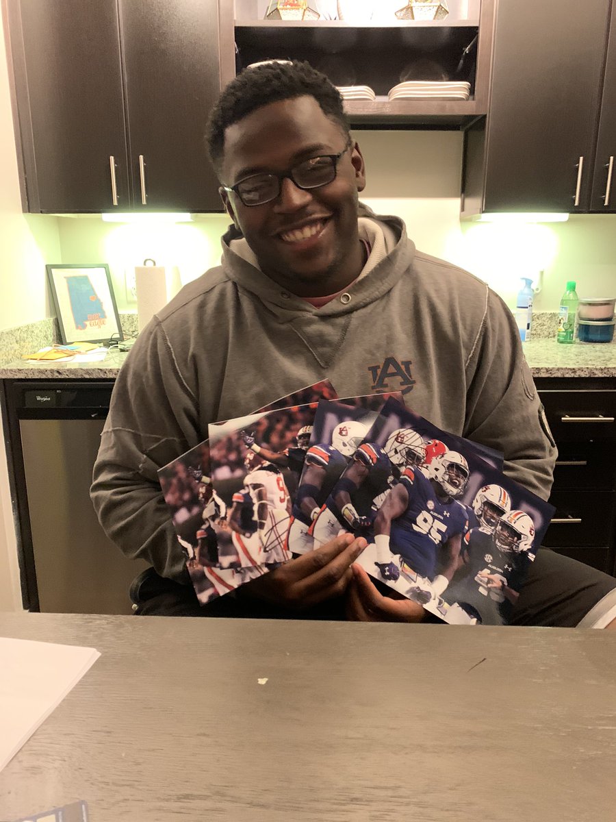 russ_dont95's tweet image. Alright Auburn family...getting ready for this @AuburnFootball battle tomorrow with a give away! RT for a chance to win #WarDamn #WarEagle