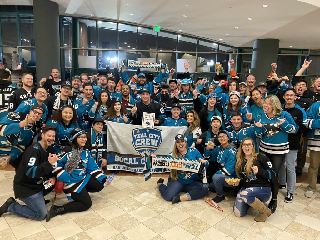 TCCSoCal's tweet photo. Best of nights last night. We can’t wait to do it again! Thank you all so much for being the best hockey family in the world. #TCCSC #TealCityCrewSC #TealTogether https://t.co/Eh0iOW3VQR
