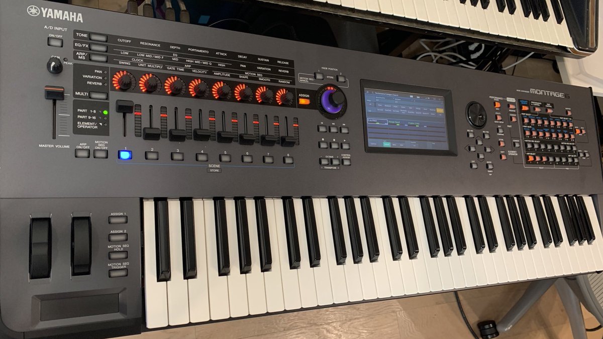 junnoske_suite's tweet image. 本日開催のSYNTH FESTA会場では、デジマートマガジンの企画でSampleRobot MONTAGE Editionを使って僕が作ったビンテージシンセサウンドが演奏出来ます!
未公開のProphet-VSやminimoog VOYAGER XLの音も追加!
#montage #samplerobot #synthfesta #jspa