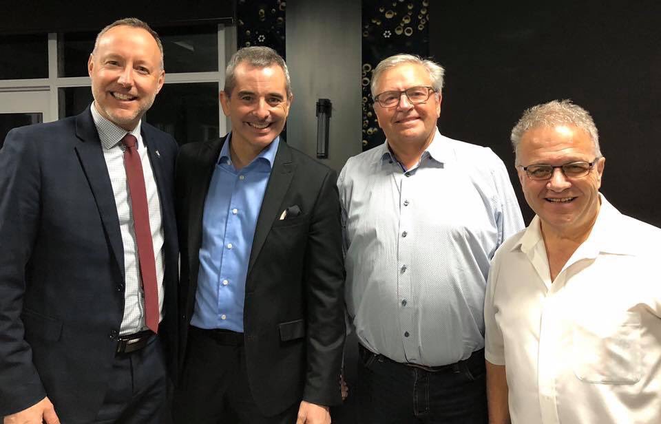 RejeanBlais1's tweet photo. Nos sincères remerciements à monsieur @JBEmond pour sa présence à notre 32e Congrès et notre conférencier @bertrandgodin77 . #ConduiPro #ConduiteSecuritaire #32eanniversaire #capsulesConduiPro https://t.co/kLYtbfREPh