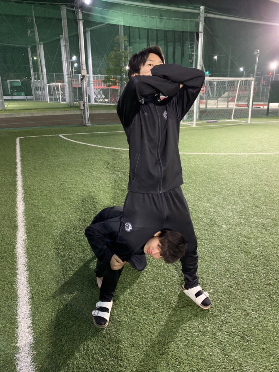 ALMA_fut's tweet photo. いよいよ明日は全日！！今年は2勝して決勝トーナメント行きたい！！MOSH さんにて新調したnew移動着で気合いをいれて...
試合詳細はInstagramをご覧ください！！

#大阪府フットサルリーグ2部
#新加入選手募集
#MOSHTOKYO
#スポーツパークまつばら
#クーバー平野 https://t.co/3k1hsDm39d
