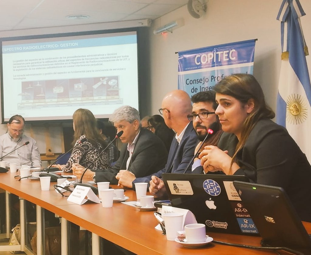 anacisne1's tweet photo. Una semana intensa que se termina... Firmamos una alianza estratégica entre @COPITEC y @isoc_ar y participamos en el debate por el uso y gestión del #espectroradioeléctrico en la Honorable Cámara de Diputados organizado por @PabloCarroOk y @diegodrossi https://t.co/mqMAgrC0TP