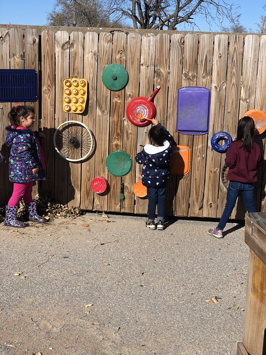 HopeRennels's tweet photo. We were loving the weather today! ☀️☀️☀️#nes123 #cpsreds #rennelsprektribe https://t.co/toh4VK5lS3
