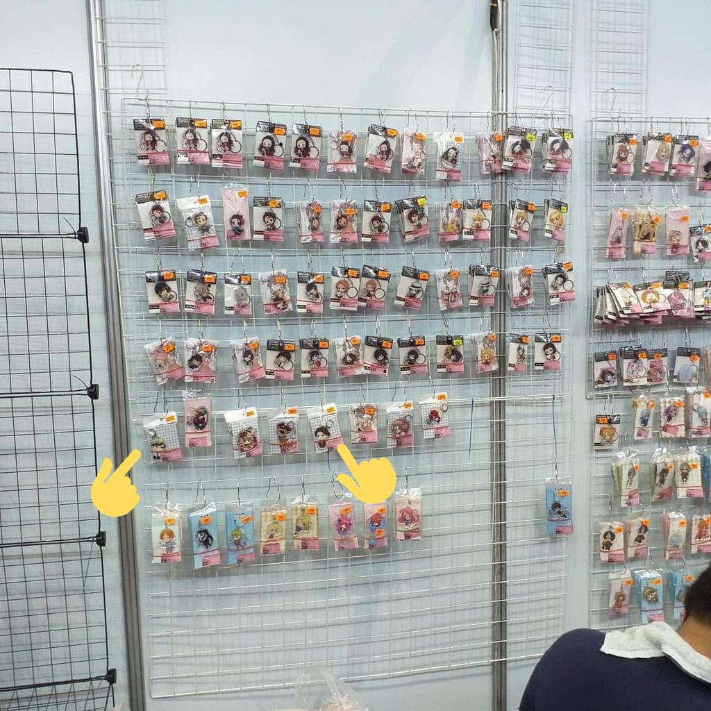 misu_025's tweet photo. Archcon goers please be wary of the booth Himawari Kospurei Shoppe as they are selling some of my designs as charms and possibly most if not all their items are bootleg. They are selling my kny designs as charms and I haven't even debuted those as charms yet it's so frustrating! https://t.co/FddTRi82dn