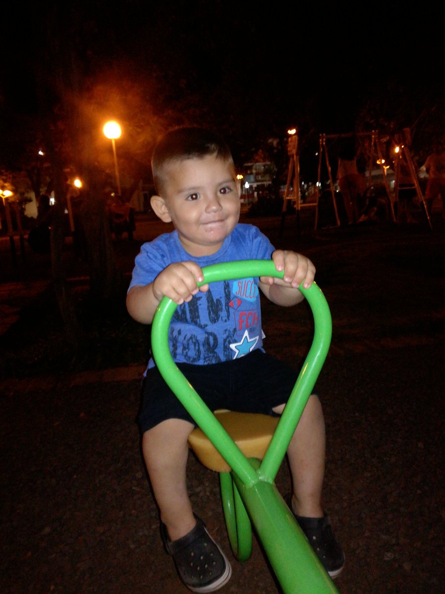 breisailiana's tweet photo. Siempre pensé que no iba a ser una mamá celosa cuando su hijo crezca pero creo que voy a fallar en el intento. Sos tan hermoso aunque terrible 😂😍😍😍👑 https://t.co/VkblqOgXvI