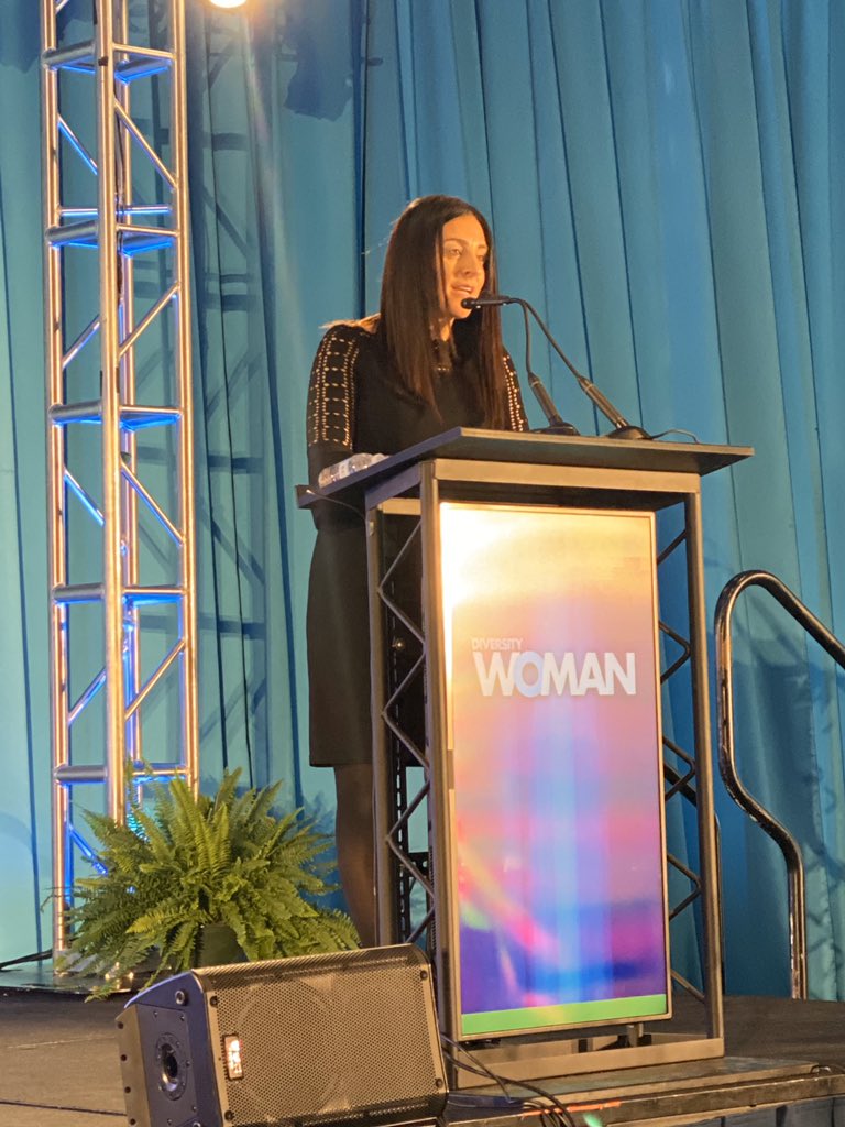 s_slate90's tweet photo. Way to SHINE today @RolaDagher! Thank you for  inspiring us with your story &amp; lessons on how to Level-Up @DiversityWoman Biz Leadership  1. Be a Student of Life 2. Use Passion as your Fuel 3. It’s ok not to be ok 4. Comfort &amp; Growth don’t Coexist 5. Believe! #Micdrop #wearecisco https://t.co/cteZggTZOA