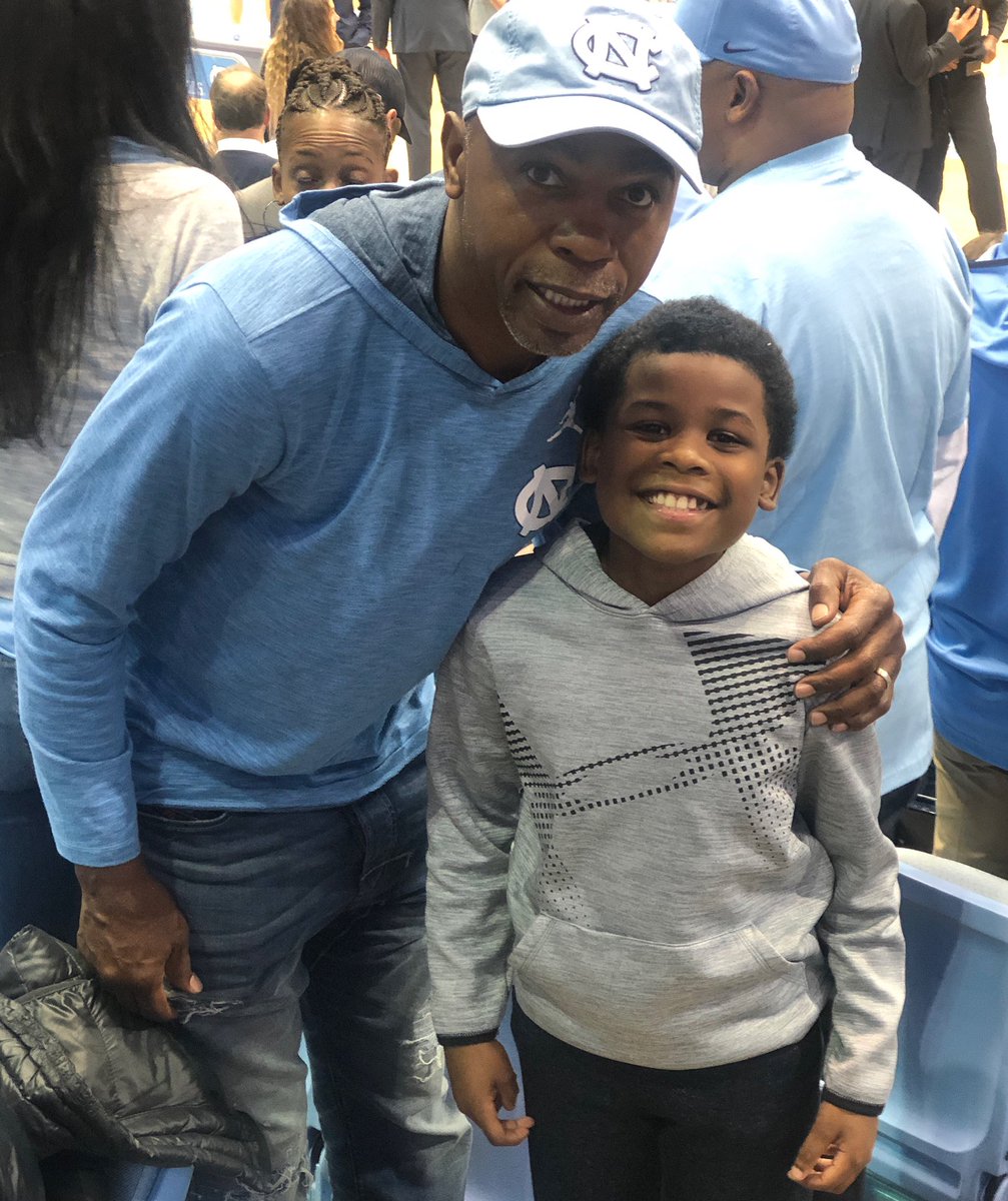 Montana chilling with Greg Anthony #GoHeels