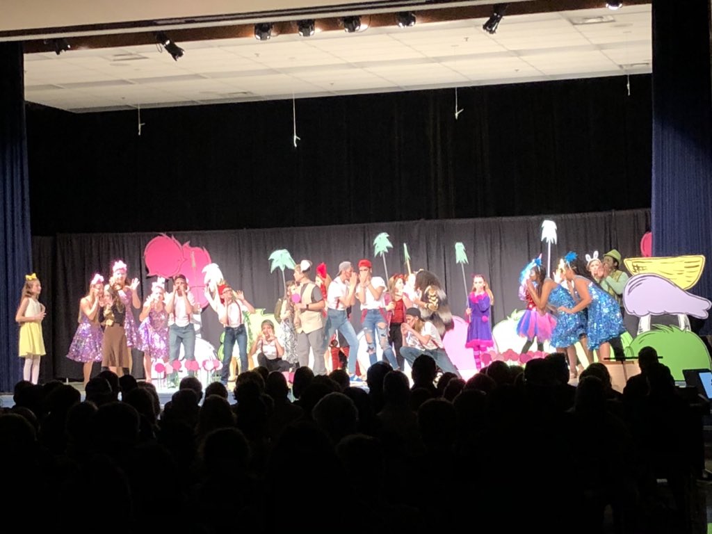 VodehnalAP's tweet photo. Buffett’s Seussical Jr. the Musical was spectacular!  Congrats to @BuffettFineArts, @buffett_craven and @BuffettBandDr and students for an outstanding performance.@BuffettMagnet https://t.co/mrMPxJRpIc