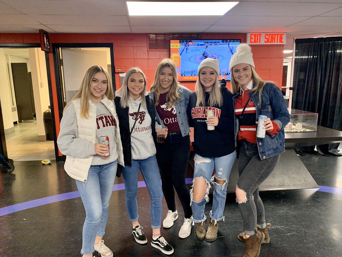 📸 
Check out some of these moments from an exciting #ColonelByClassic 
🏆
Congratulations to <a href="/CURavens/">Carleton Ravens</a> on the win 🦅