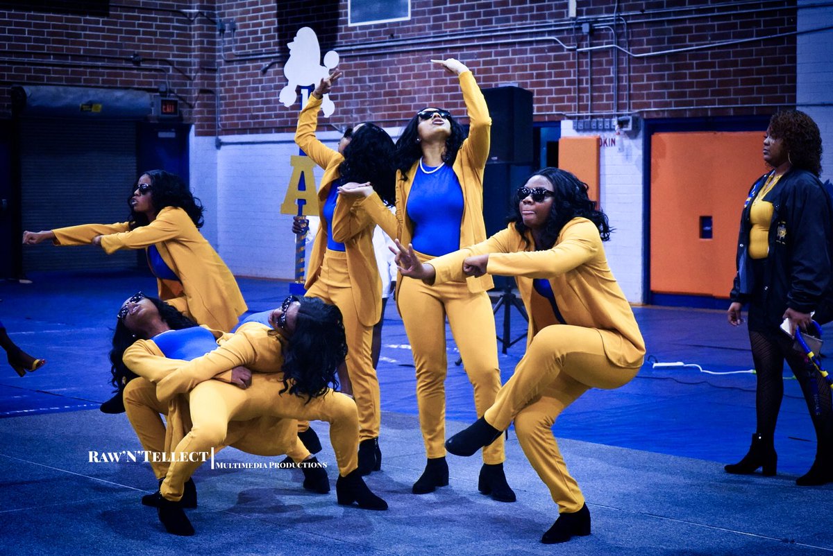 KJshotitFirst's tweet photo. Y’all said it was RHOvember right? 💙💛🔥
•
•
•
Congratulations to the NEW Women of Sigma Gamma Rho Sorority, Inc. 🐩💛💙

#RAWLife #Rawntellectphotography #shotbyKJ #HBCU #D9 #SGRho #RHOvember #SSU #Savannahstate #Atlantaphotographer https://t.co/E3PbmOmuMP
