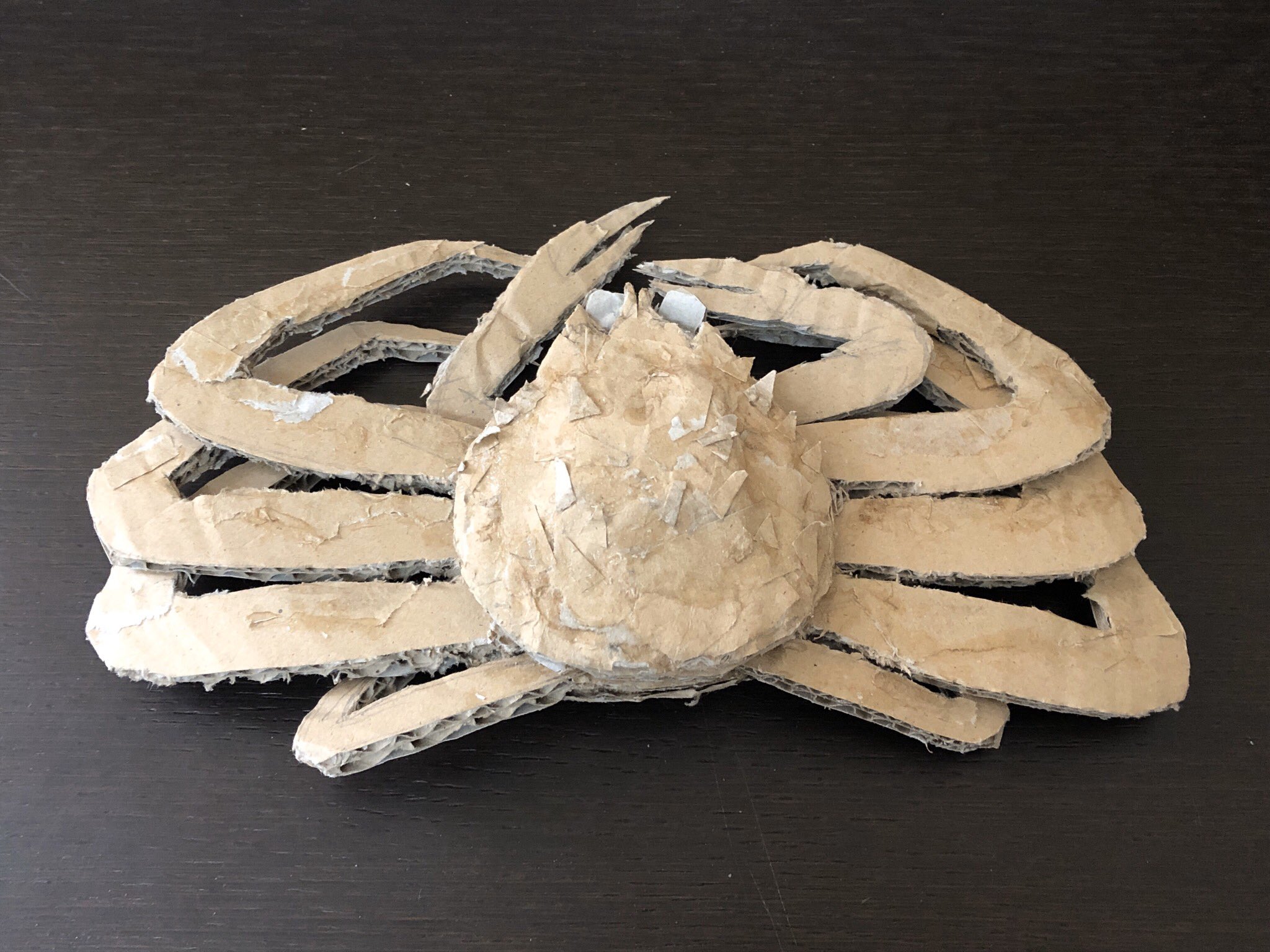 メガネのおじいちゃん カニ 初期の作品 この頃は和紙は使わず 段ボールだけで作られています 段ボール 紙工作 ハンドメイド T Co Ixi31iqicu Twitter