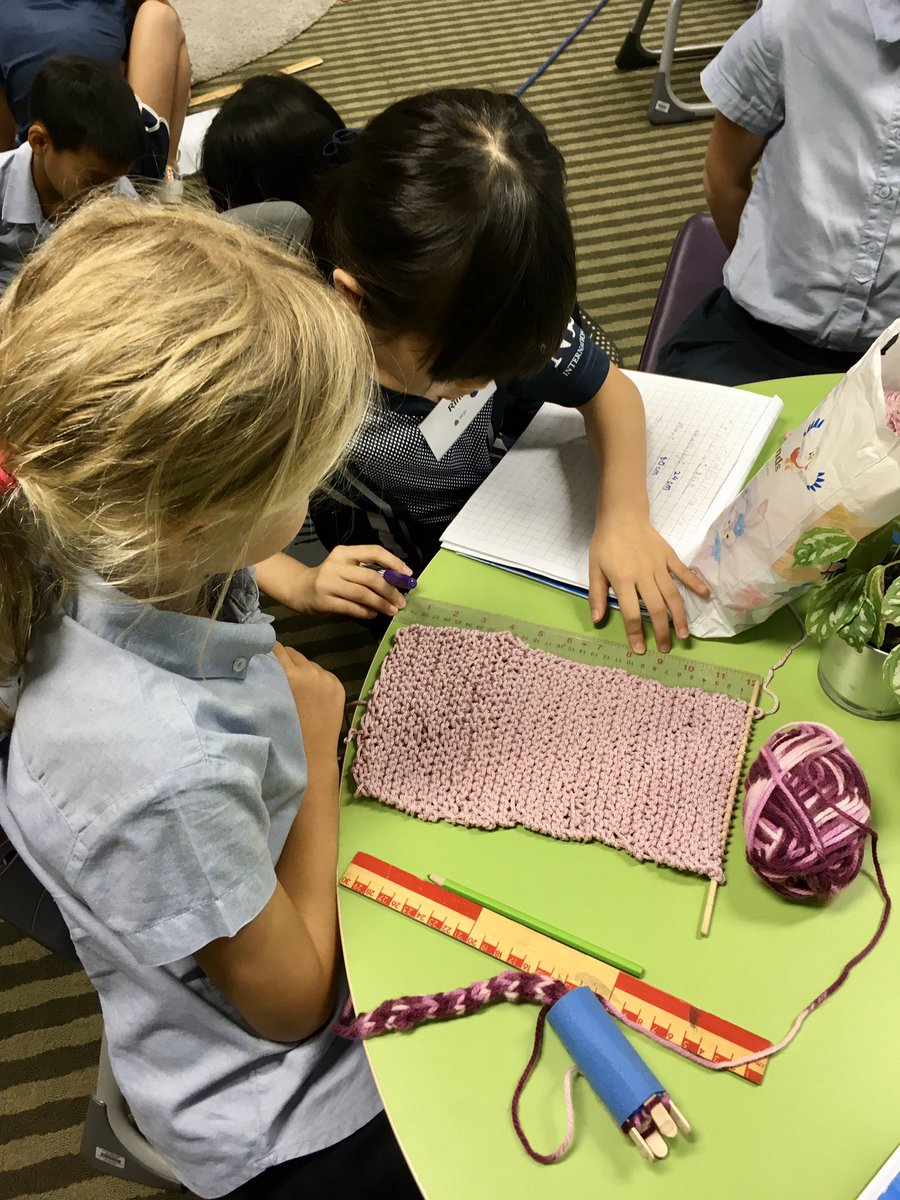 Y3NIST's tweet image. Learning to collect data by measuring accurately and selecting the most appropriate tool with #5CD @Y5NIST 🧶📏
- comparing length of loom knitting projects! Our buddies had some useful tips for us